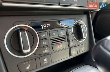 Внедорожник / Кроссовер Audi Q3 2017 в 