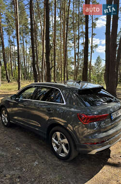 Внедорожник / Кроссовер Audi Q3 2019 в 