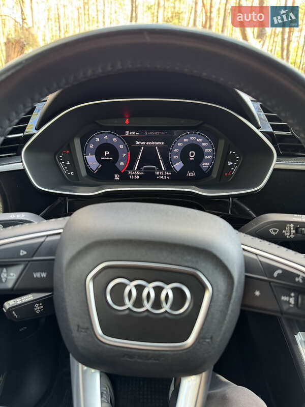Внедорожник / Кроссовер Audi Q3 2019 в Киеве
