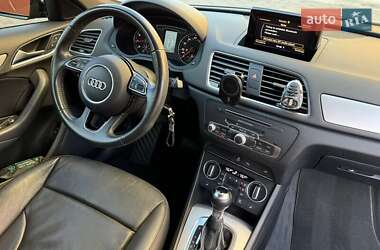 Позашляховик / Кросовер Audi Q3 2018 в 
