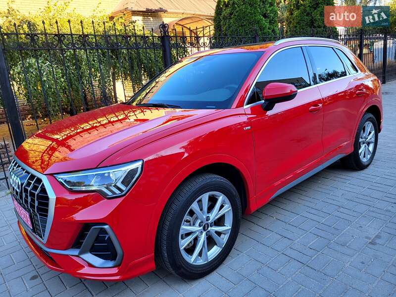Внедорожник / Кроссовер Audi Q3 2022 в Запорожье