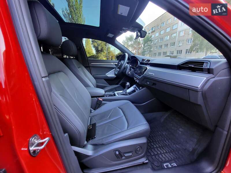 Внедорожник / Кроссовер Audi Q3 2022 в Запорожье