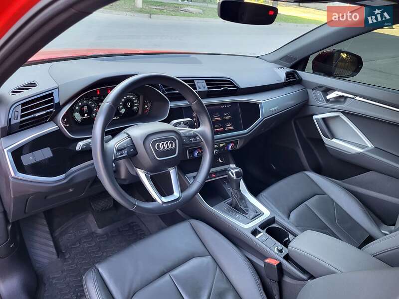 Внедорожник / Кроссовер Audi Q3 2022 в Запорожье