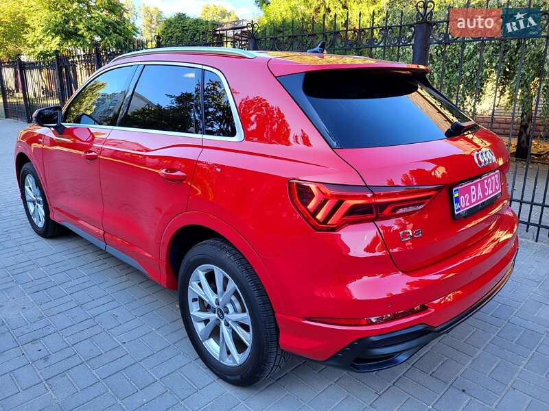 Внедорожник / Кроссовер Audi Q3 2022 в Запорожье