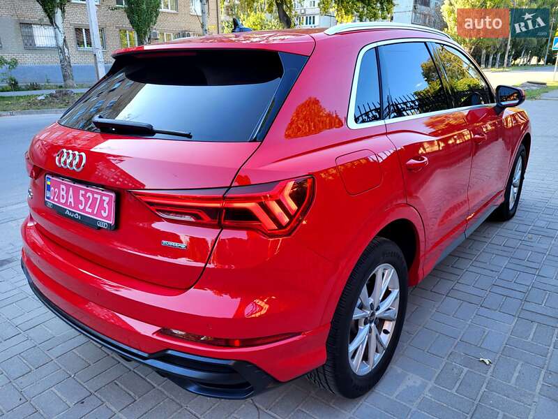 Внедорожник / Кроссовер Audi Q3 2022 в Запорожье