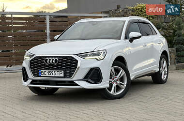 Внедорожник / Кроссовер Audi Q3 2020 в 