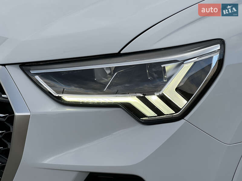 Позашляховик / Кросовер Audi Q3 2020 в Стрию