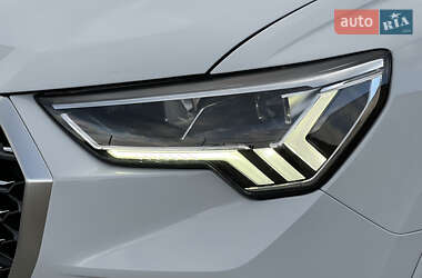 Внедорожник / Кроссовер Audi Q3 2020 в 