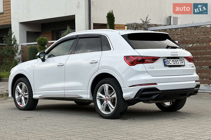 Позашляховик / Кросовер Audi Q3 2020 в Стрию