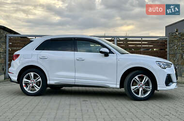 Внедорожник / Кроссовер Audi Q3 2020 в 