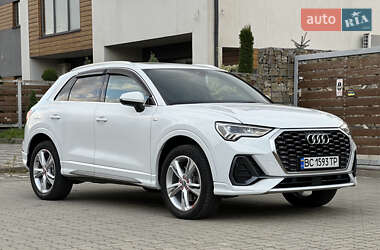 Внедорожник / Кроссовер Audi Q3 2020 в 