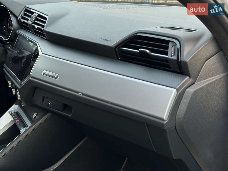 Позашляховик / Кросовер Audi Q3 2020 в Стрию