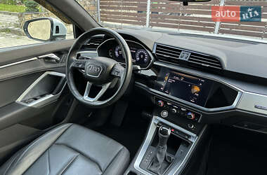 Внедорожник / Кроссовер Audi Q3 2020 в 