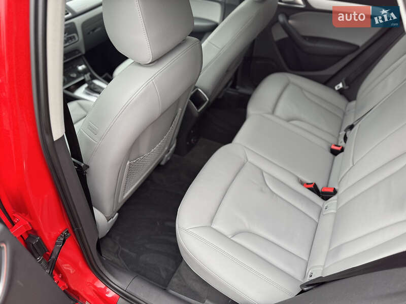 Внедорожник / Кроссовер Audi Q3 2016 в Черновцах