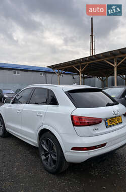 Позашляховик / Кросовер Audi Q3 2017 в 