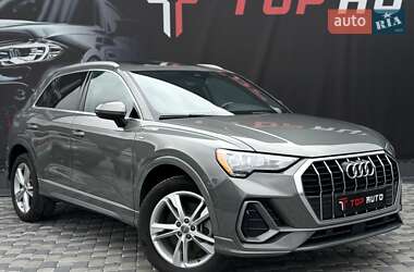Внедорожник / Кроссовер Audi Q3 2020 в 