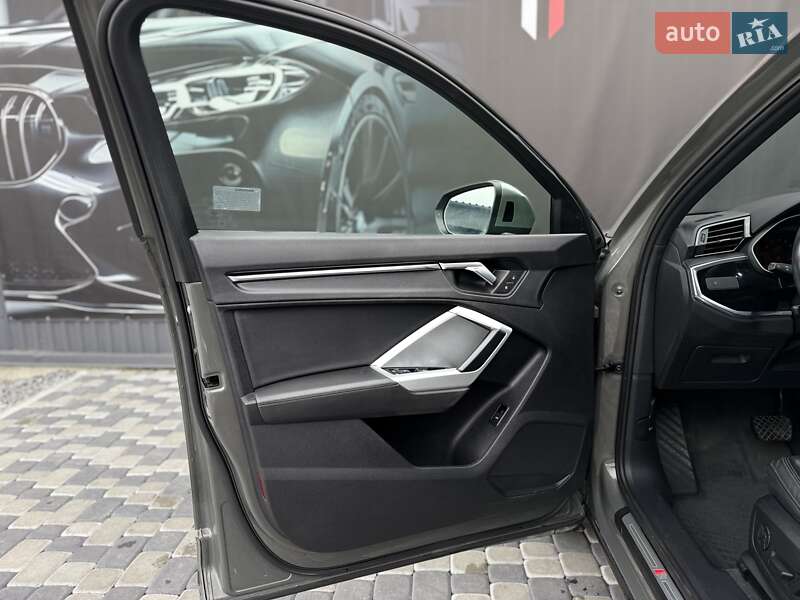 Позашляховик / Кросовер Audi Q3 2020 в Львові