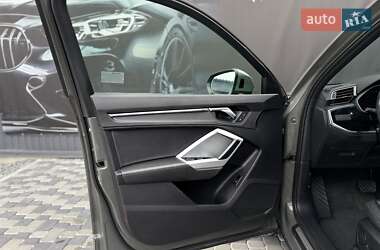 Внедорожник / Кроссовер Audi Q3 2020 в 