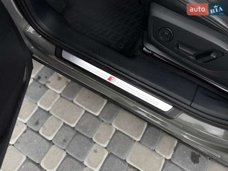 Позашляховик / Кросовер Audi Q3 2020 в Львові