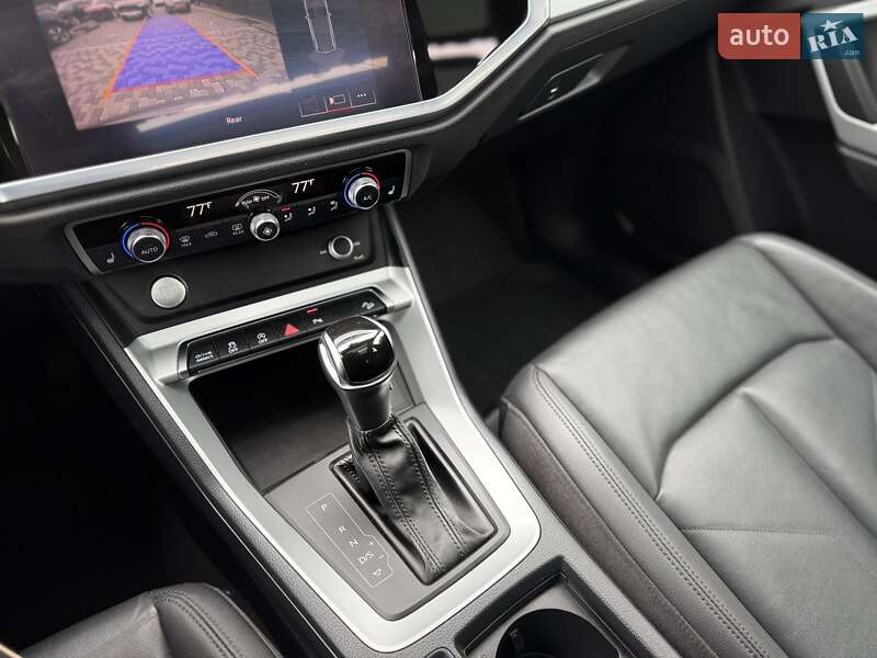 Позашляховик / Кросовер Audi Q3 2020 в Львові