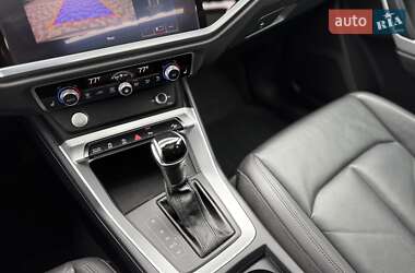 Внедорожник / Кроссовер Audi Q3 2020 в 