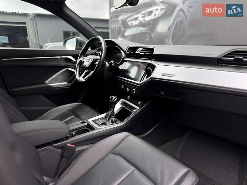 Позашляховик / Кросовер Audi Q3 2020 в Львові