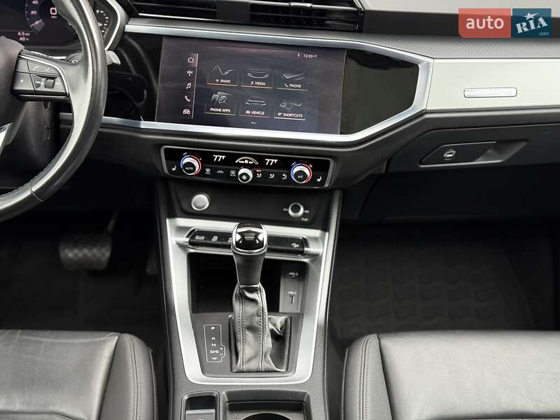 Позашляховик / Кросовер Audi Q3 2020 в Львові