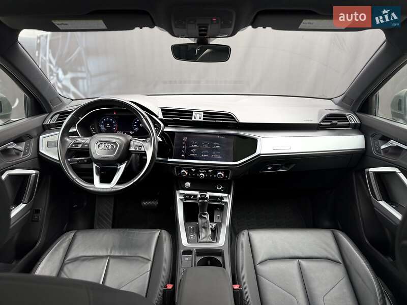 Позашляховик / Кросовер Audi Q3 2020 в Львові