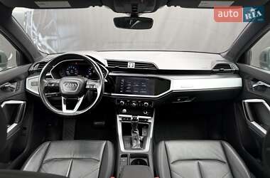 Внедорожник / Кроссовер Audi Q3 2020 в 