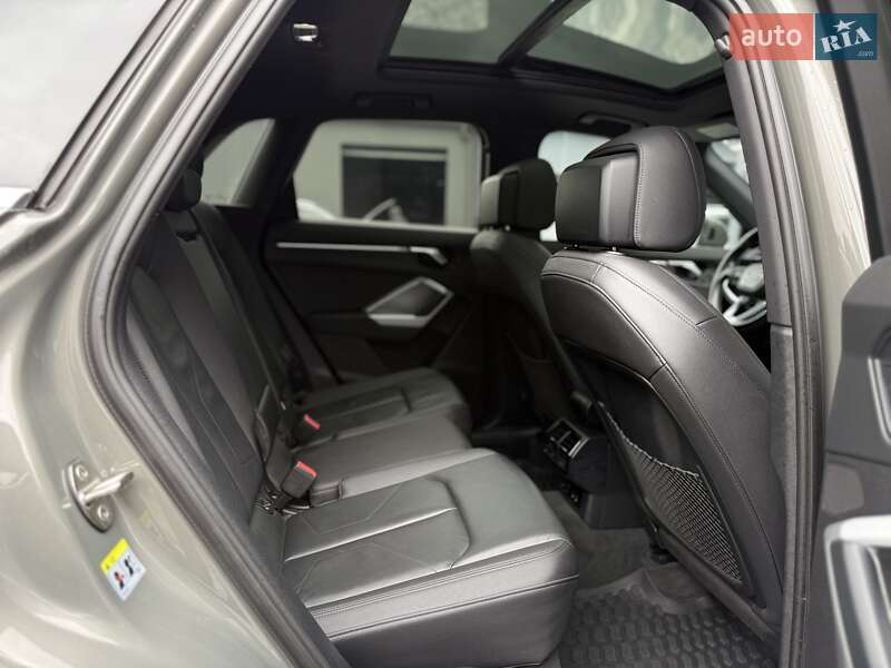 Позашляховик / Кросовер Audi Q3 2020 в Львові