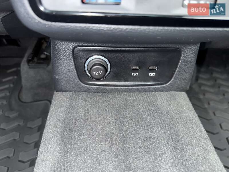 Позашляховик / Кросовер Audi Q3 2020 в Львові