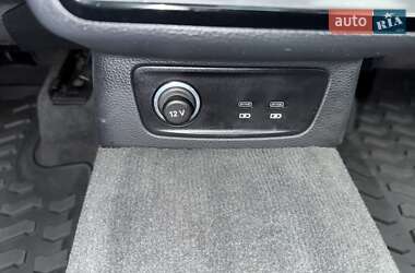 Внедорожник / Кроссовер Audi Q3 2020 в 