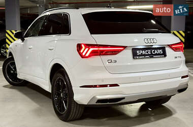 Внедорожник / Кроссовер Audi Q3 2022 в 