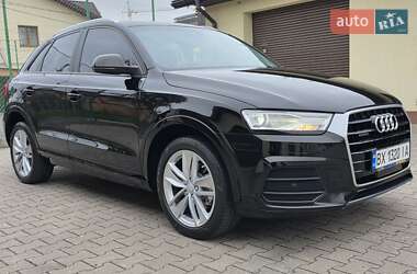 Позашляховик / Кросовер Audi Q3 2016 в 