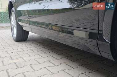 Позашляховик / Кросовер Audi Q3 2016 в 