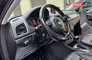 Позашляховик / Кросовер Audi Q3 2016 в 