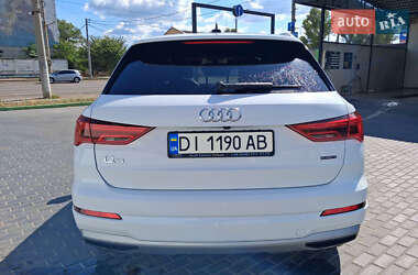 Внедорожник / Кроссовер Audi Q3 2019 в 