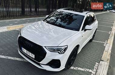 Позашляховик / Кросовер Audi Q3 2019 в 