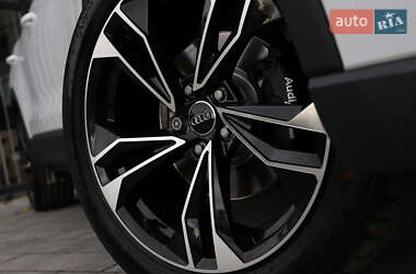Позашляховик / Кросовер Audi Q3 2020 в 