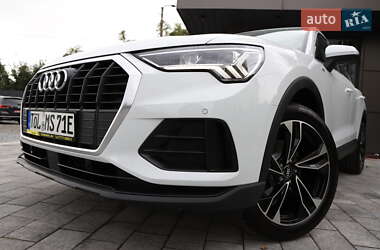 Позашляховик / Кросовер Audi Q3 2020 в 