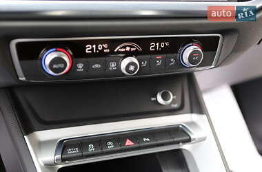 Позашляховик / Кросовер Audi Q3 2020 в 