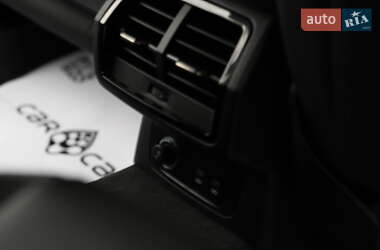 Позашляховик / Кросовер Audi Q3 2020 в 
