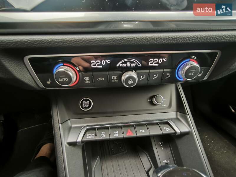 Внедорожник / Кроссовер Audi Q3 2021 в Черкассах