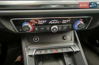 Внедорожник / Кроссовер Audi Q3 2021 в 