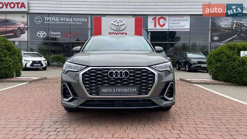 Внедорожник / Кроссовер Audi Q3 2020 в Хмельницком