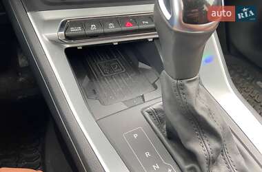 Внедорожник / Кроссовер Audi Q3 2020 в 