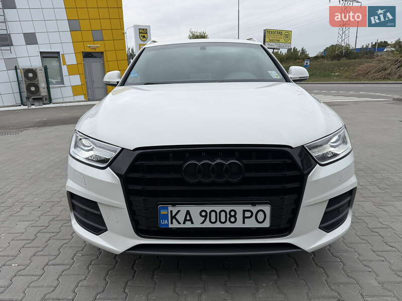 Внедорожник / Кроссовер Audi Q3 2017 в 