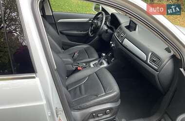 Внедорожник / Кроссовер Audi Q3 2015 в 