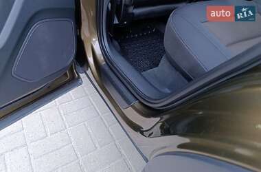 Внедорожник / Кроссовер Audi Q3 2012 в 