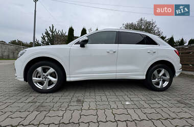 Внедорожник / Кроссовер Audi Q3 2021 в 